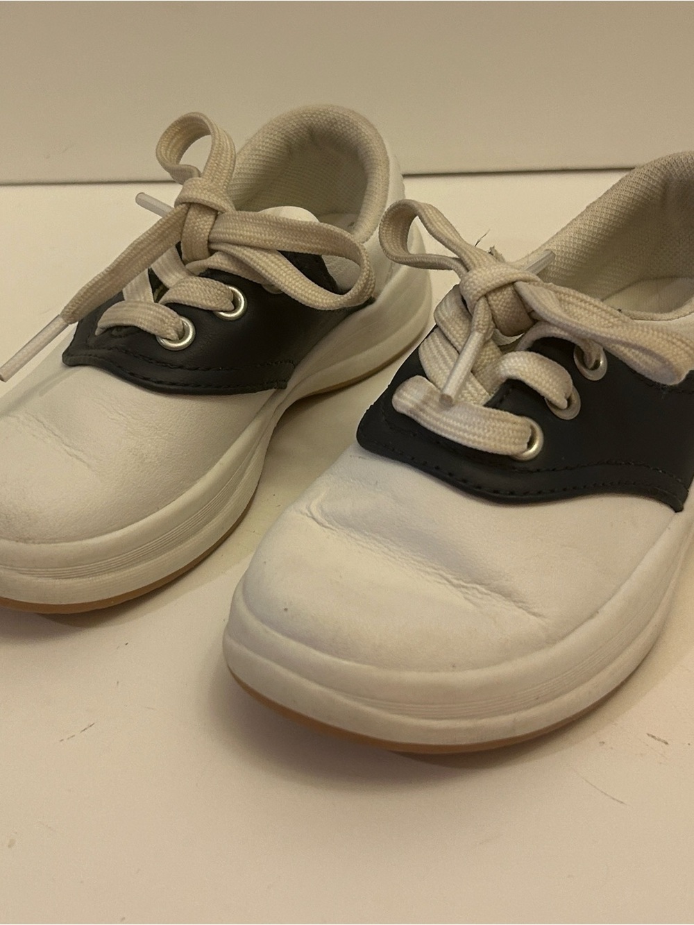 Keds Kids White & Navy Leather Sadle Oxford Sneakers Sz 9 Youth School Days